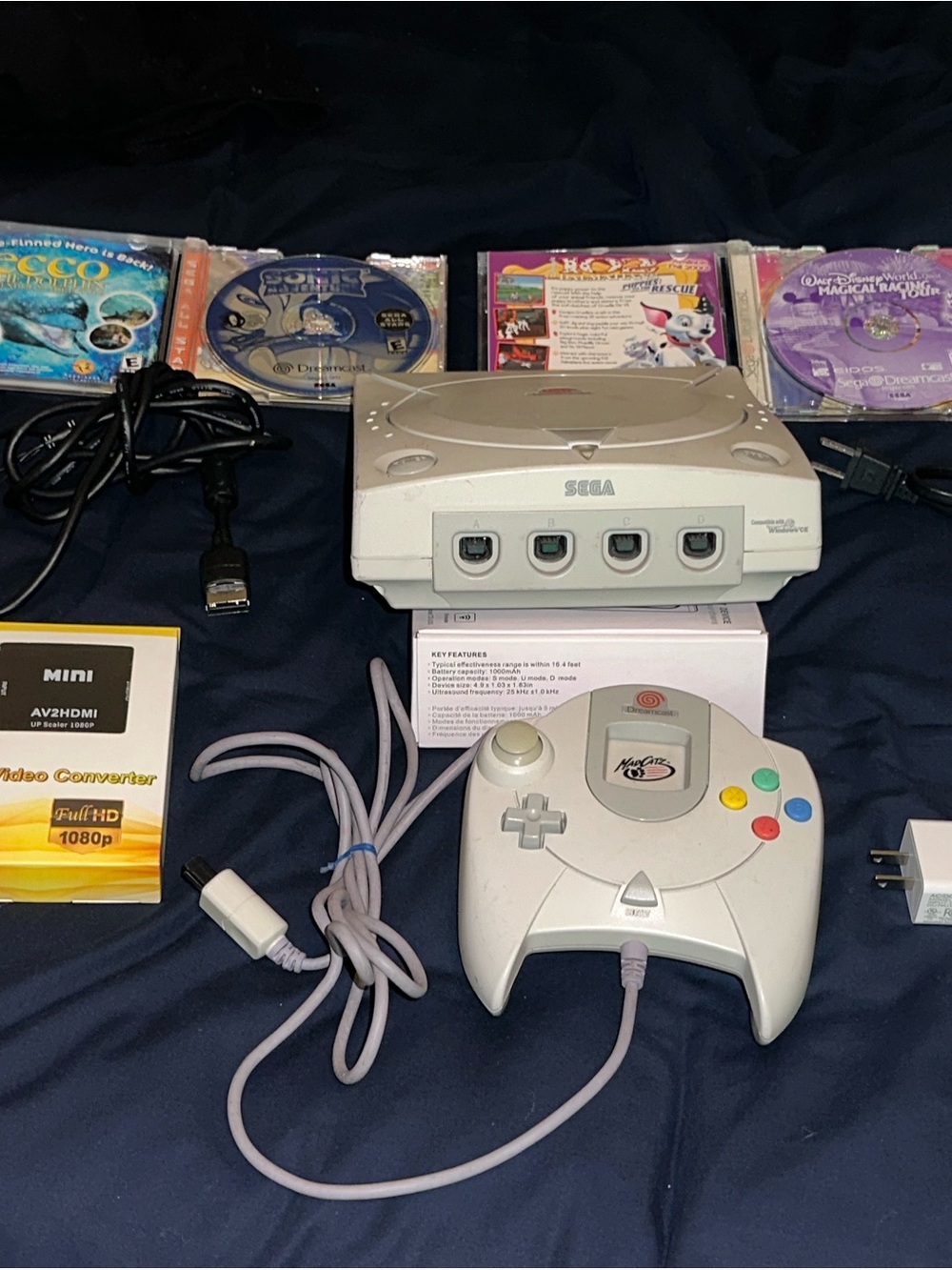 Sega Dreamcast White Console with Controller - Dreamcast